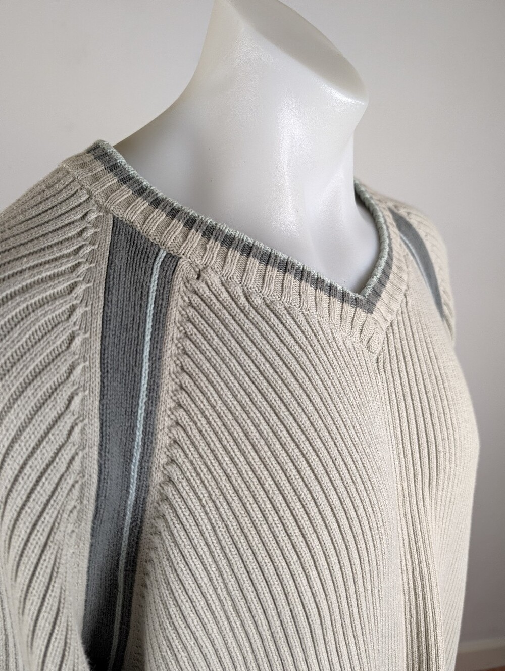 Tommy Hilfiger Red Label Y2K Ribbed Sweater with Gray Trim - Picture 10 of 10